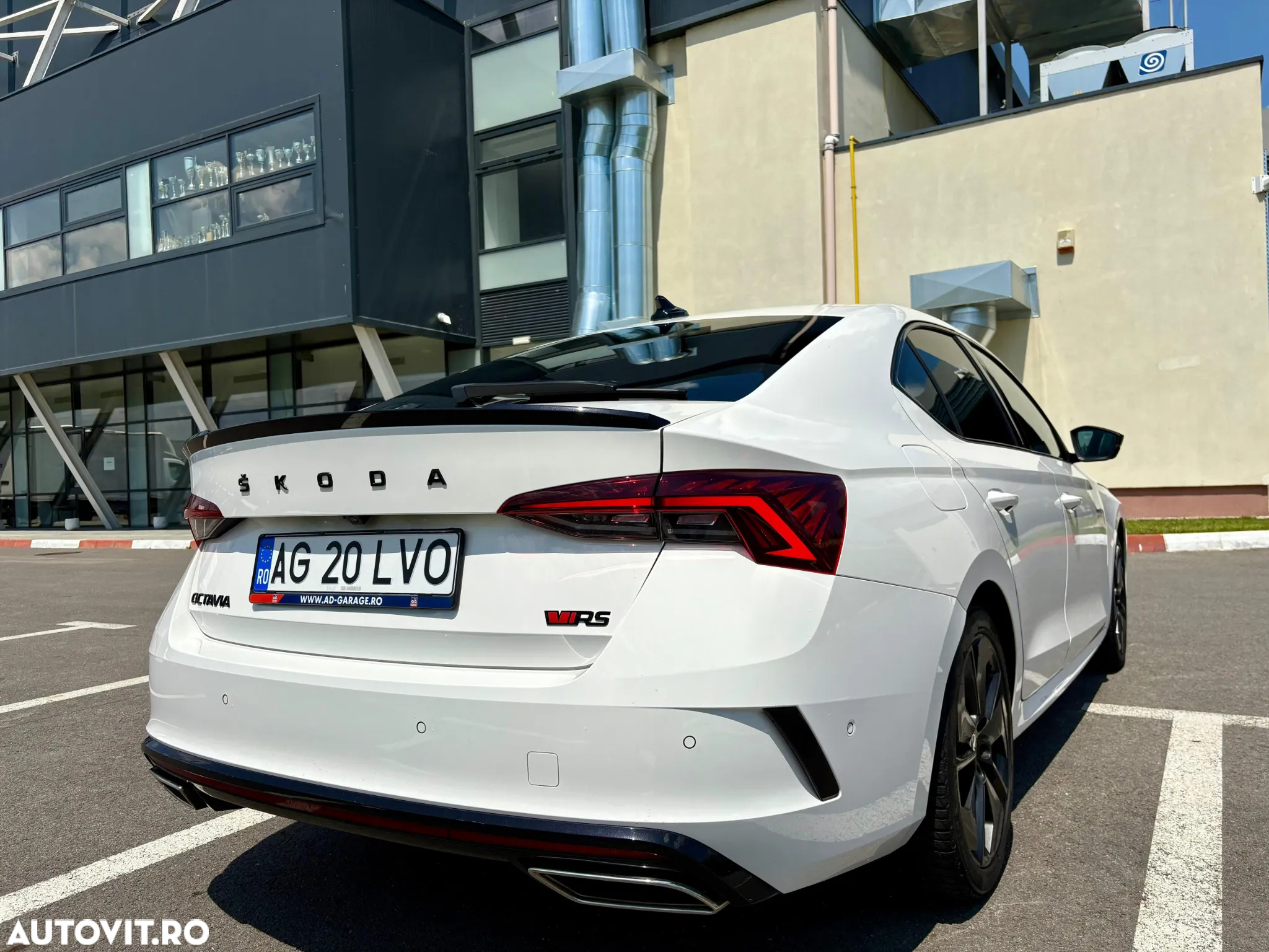 Skoda Octavia 2.0 TDI DSG RS - 11