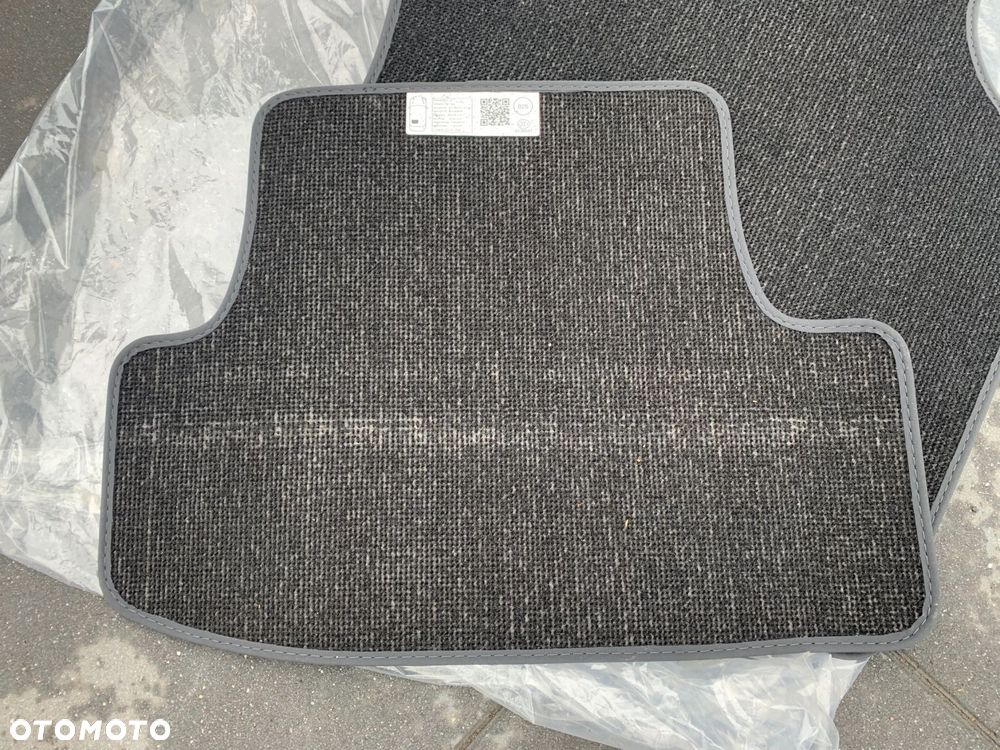 DYWANIKI WELUROWE AUDI Q2 81A JAK NOWE KOMPLET UK - 9