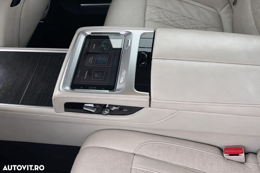 BMW Seria 7 740Le xDrive iPerformance - 12