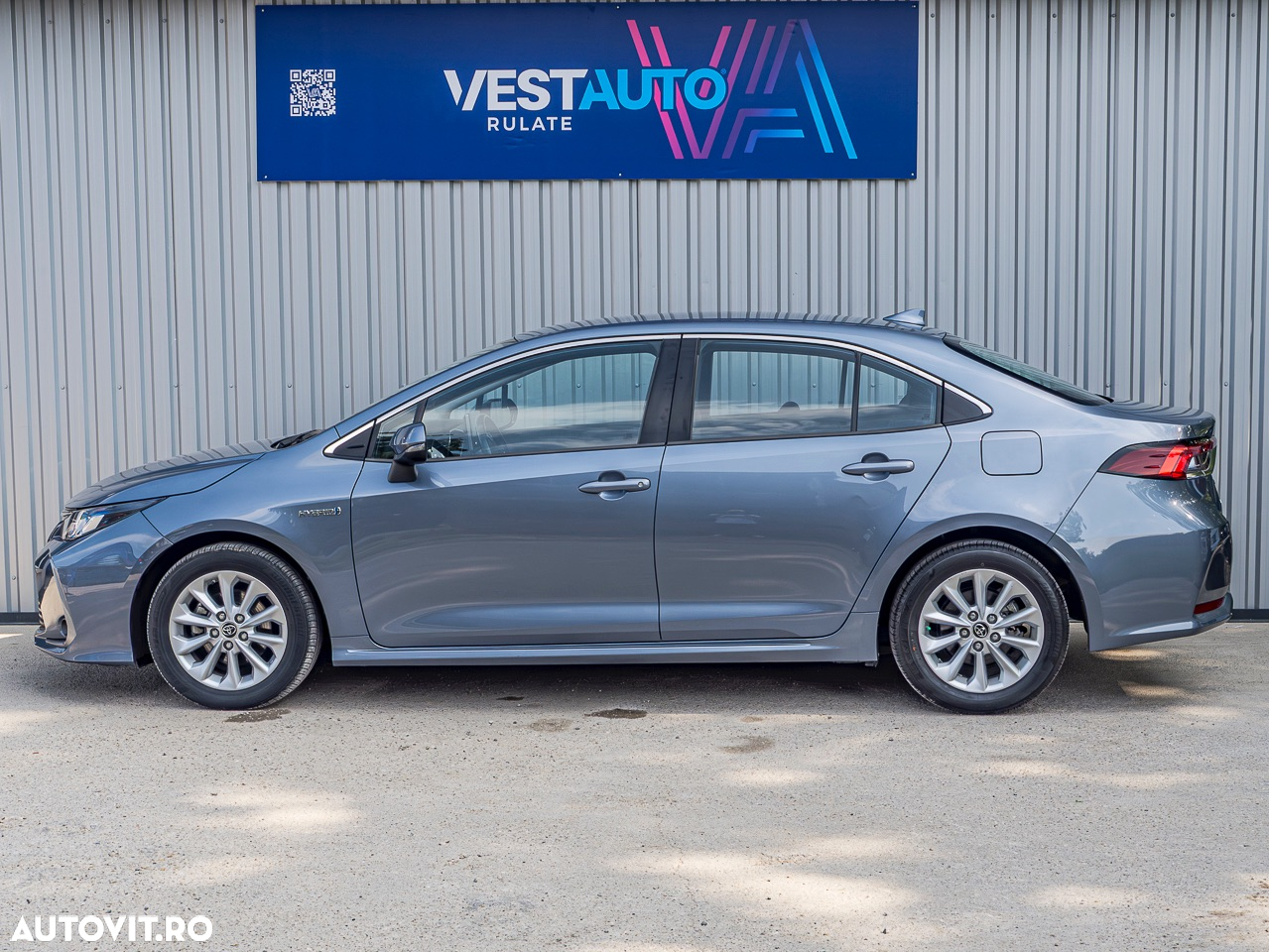 Toyota Corolla Sedan 1.8 HEV Business - 17