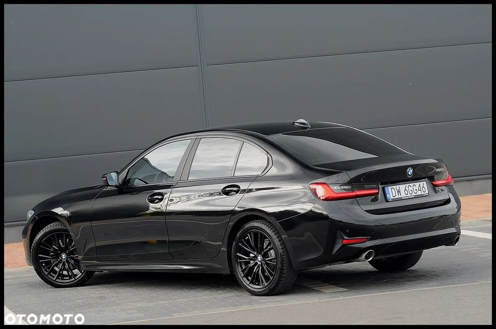 BMW Seria 3 320i - 12