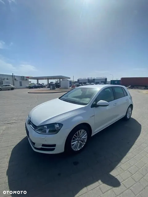 Volkswagen Golf - 6