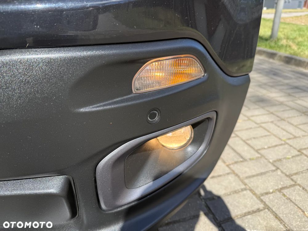 Jeep Renegade - 16