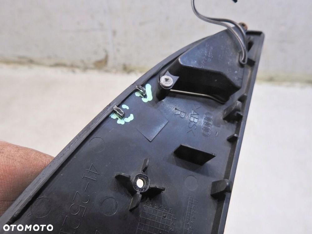 OSŁONA LUSTERKA PRAWA AUDI A8 D3 - 3