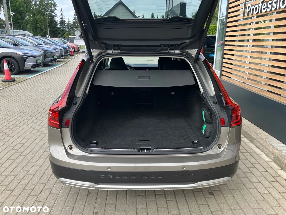 Volvo V90 Cross Country B5 D AWD Momentum Pro - 8