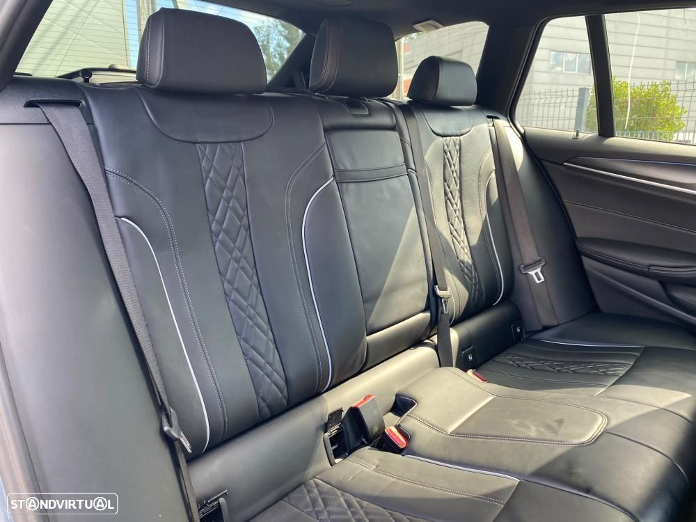BMW 530 e Pack Desportivo M - 10