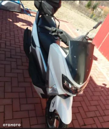 Yamaha NMAX - 1