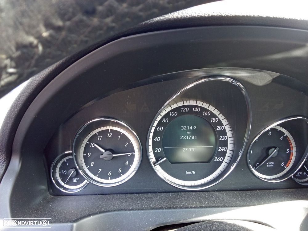 Mercedes-Benz E 220 CDI BlueEfficiency - 19