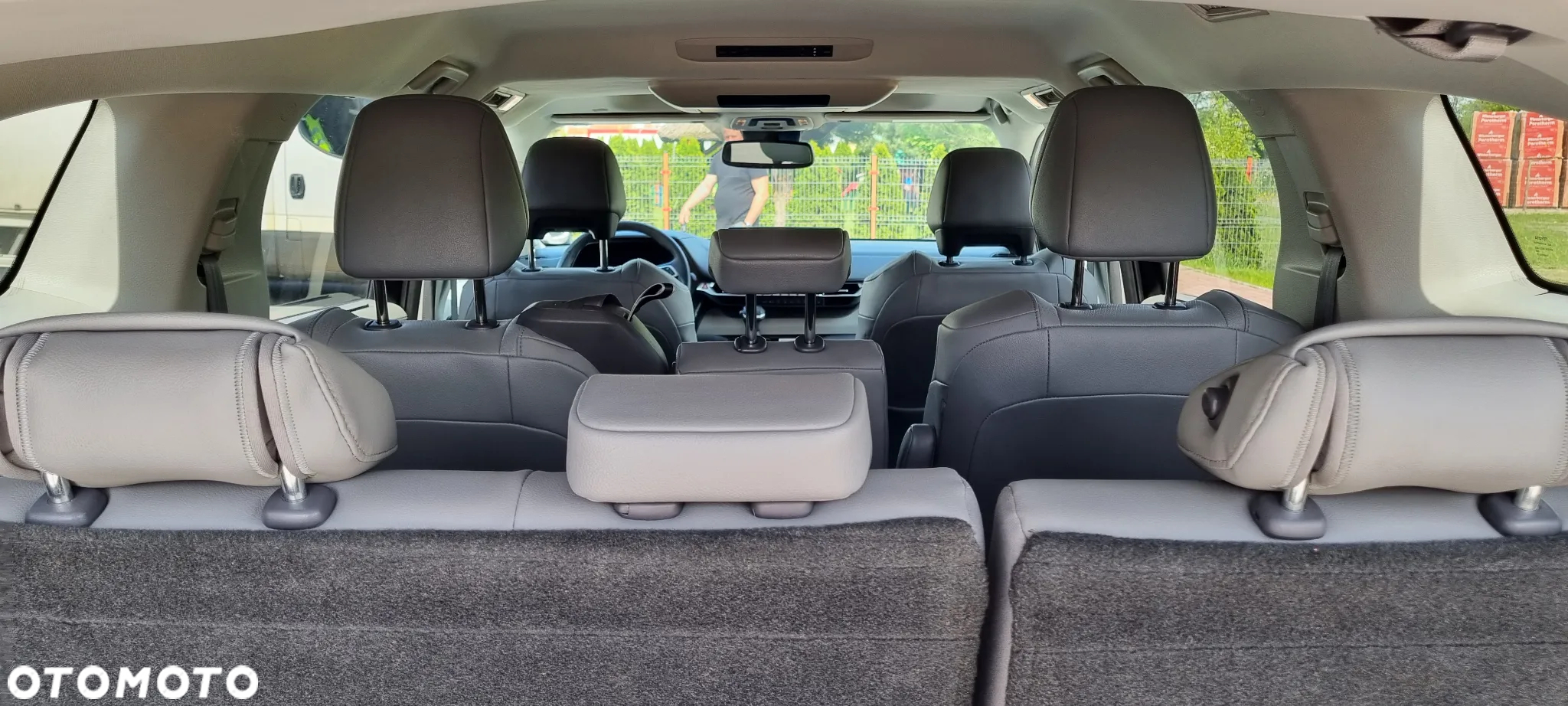 Toyota Sienna - 16