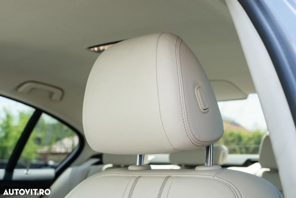 BMW Seria 5 540i xDrive AT - 18