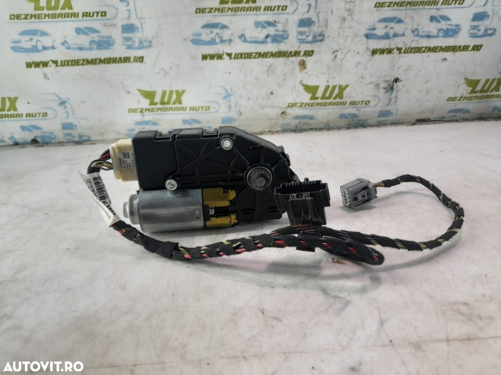 Motoras trapa panoramica A1668200208 Mercedes-Benz GLE 1 (W166) [2016 - 2