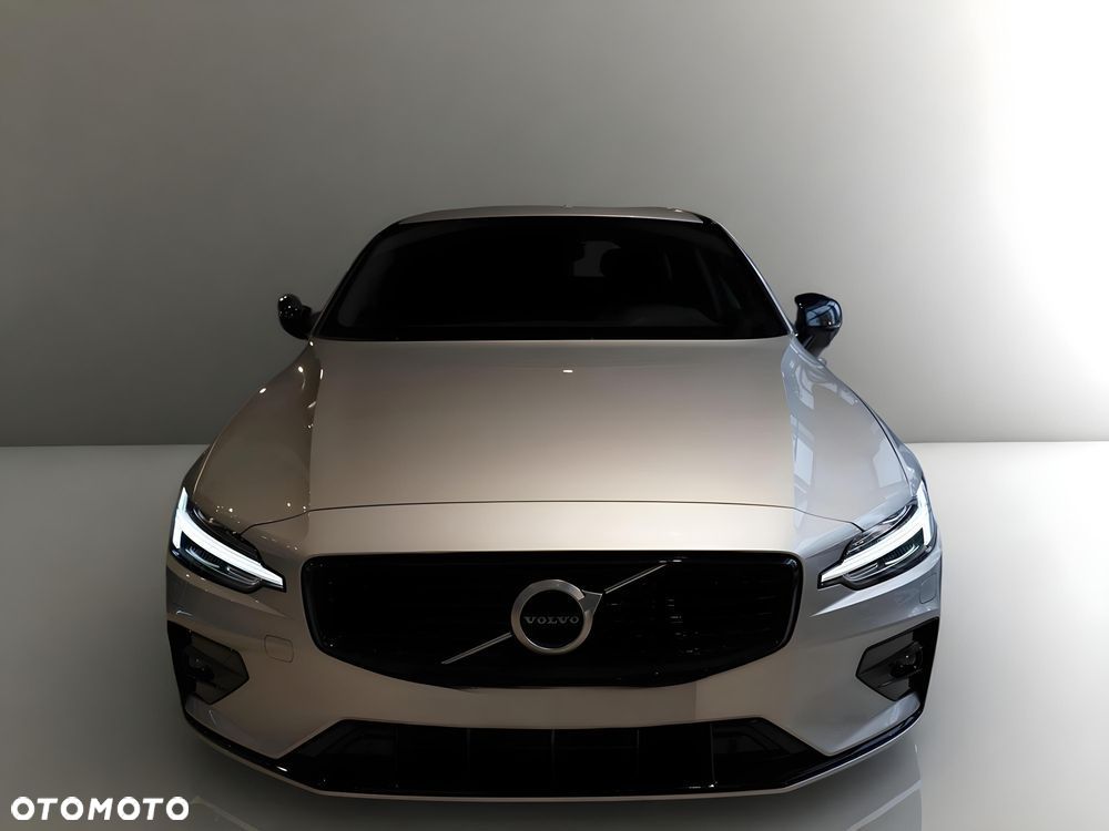 Volvo V60 B4 B Ultra Dark - 2
