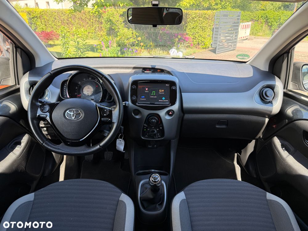 Toyota Aygo x-clusiv - 23