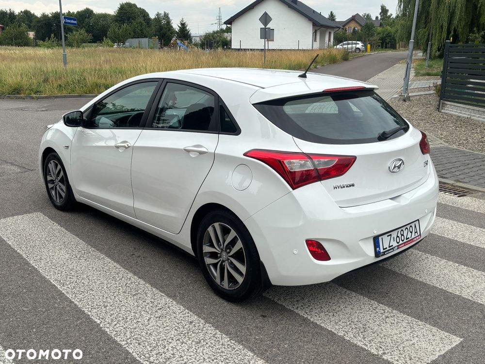 Hyundai i30 1.4 Comfort - 12