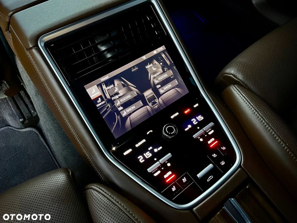 Porsche Panamera - 9