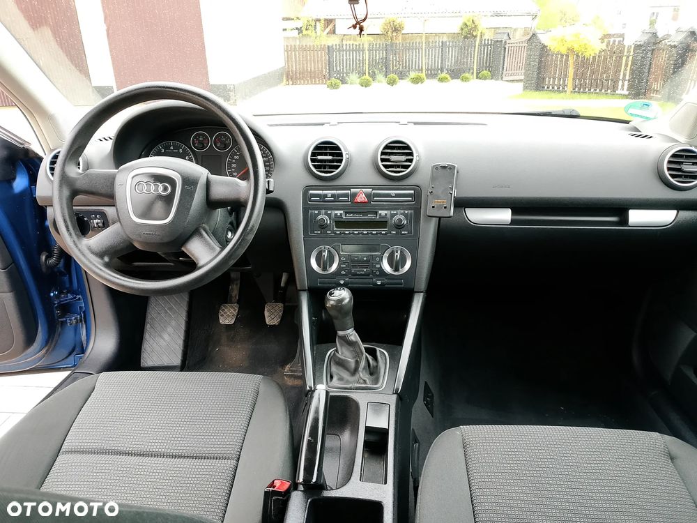 Audi A3 Sportback 1.6 Attraction - 11