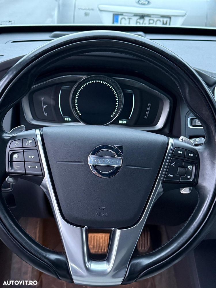 Volvo XC 60 D4 Geartronic Summum - 10