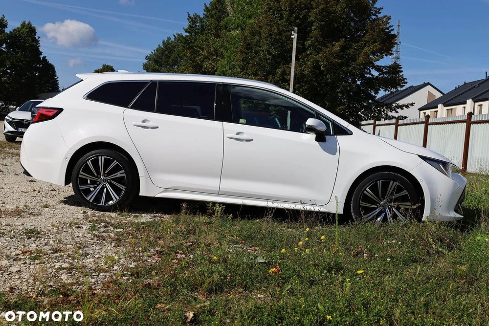 Toyota Corolla 2.0 Hybrid Executive - 10