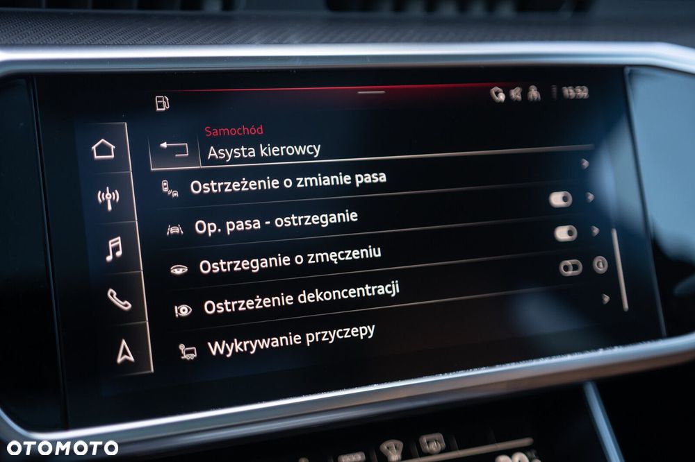 Audi RS6 Avant - 25