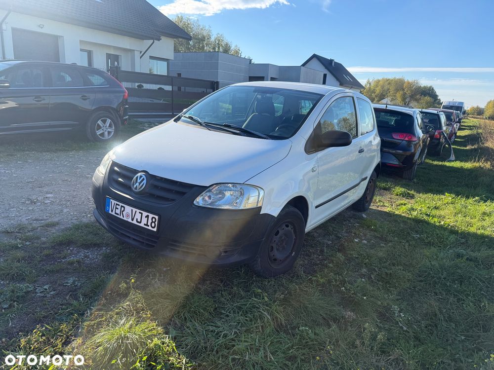 Volkswagen Fox 2011 photo 2
