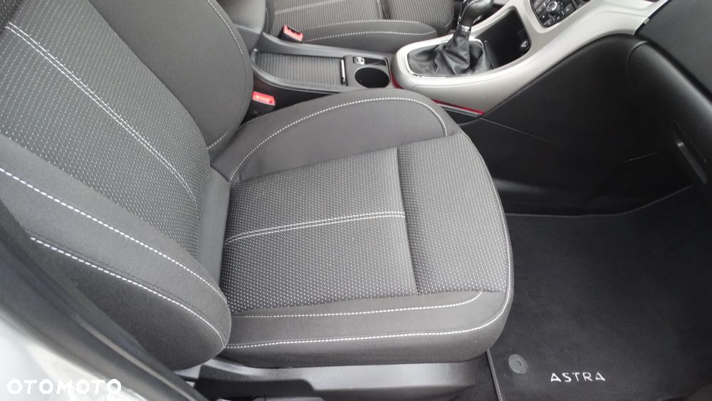 Opel Astra 1.4 T Enjoy - 14