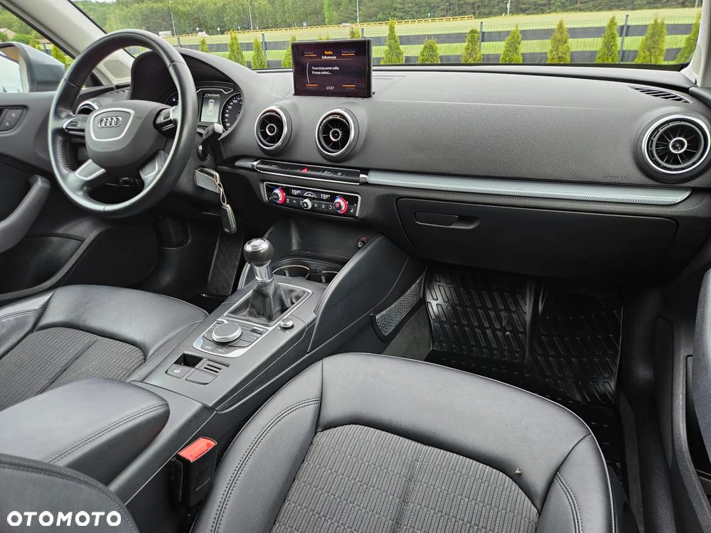 Audi A3 Sportback 1.4 TFSI Ambiente - 37