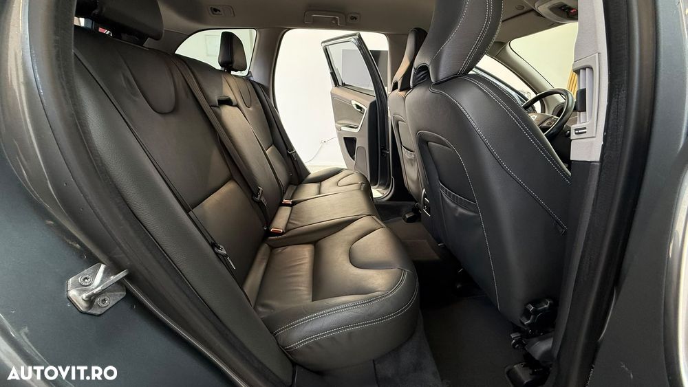 Volvo XC 60 - 8