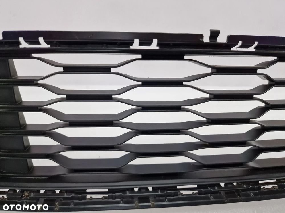 VW GOLF VII R-LINE 7 5G0 LIFT 16- KRATKA ŚRODKOWA ZDERZAKA PRZEDNIEGO PRZÓD , NR 5G0853677AC , NR AUKCJI KR204 - 9