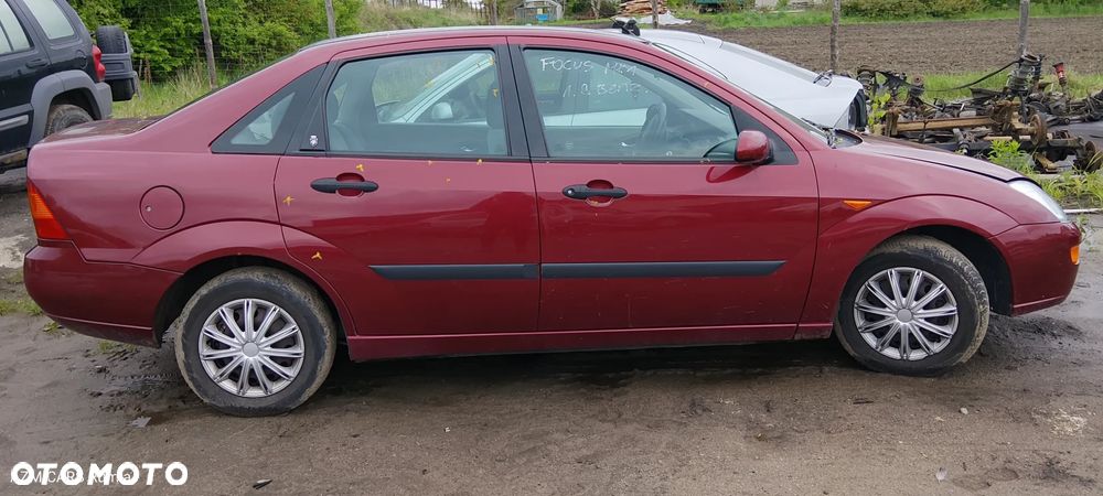 FORD FOCUS MK1 - 5