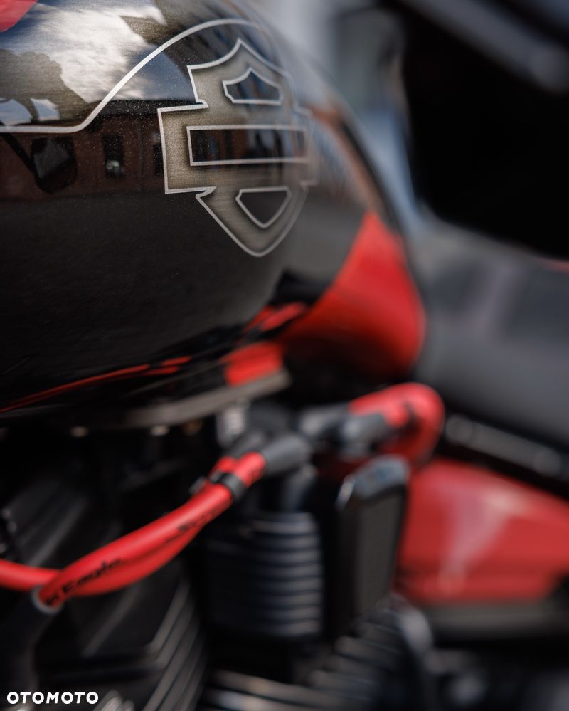Harley-Davidson Softail Breakout - 14