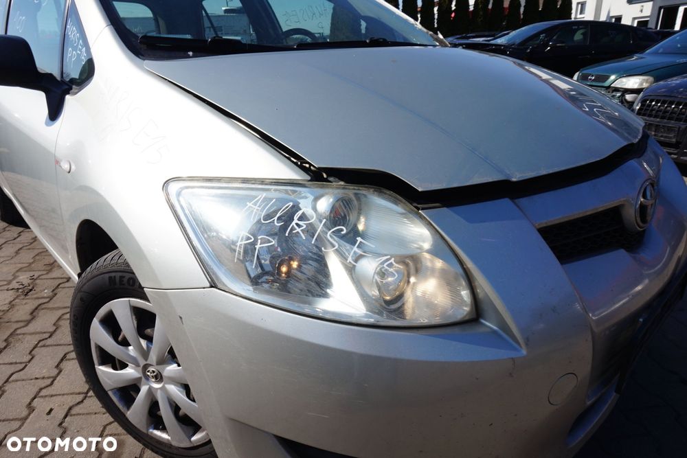 LAMPA PRZEDNIA PRAWA AURIS E15 I 81130-02470 TOYOTA 2006-2009 - 1