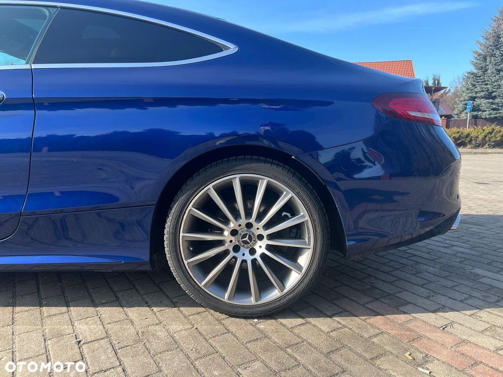 Mercedes-Benz Klasa C 250 d 4-Matic 9G-TRONIC - 6