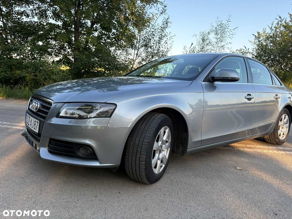 Audi A4 Limousine - 5