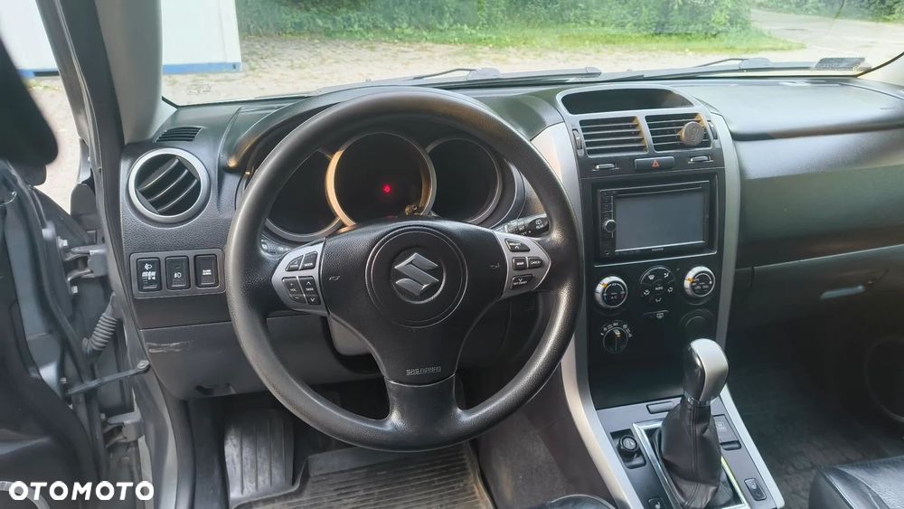 Suzuki Grand Vitara 2.0 - 13