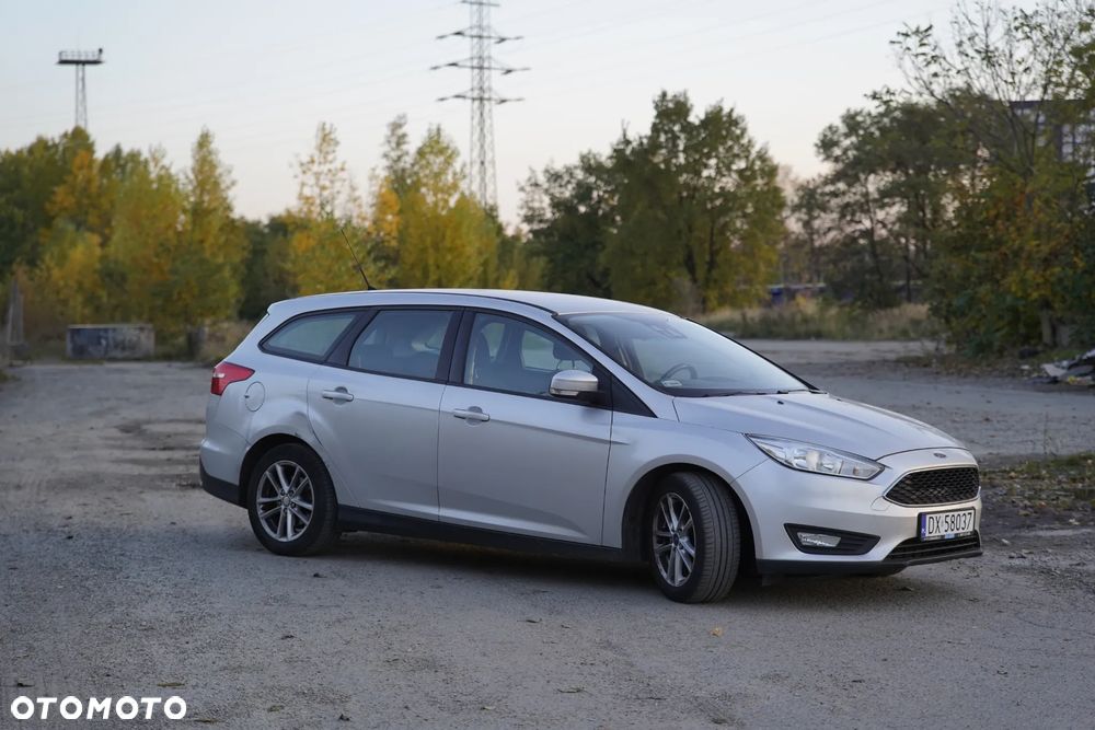 Ford Focus 1.5 TDCi SYNC Edition - 5