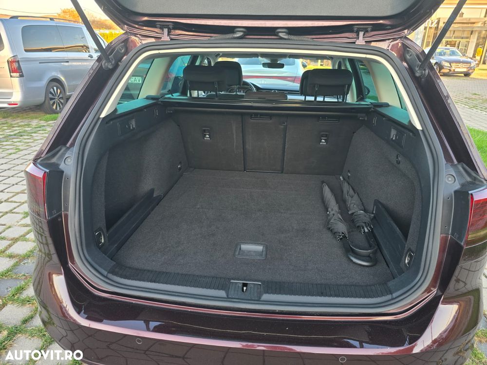Volkswagen Passat - 20