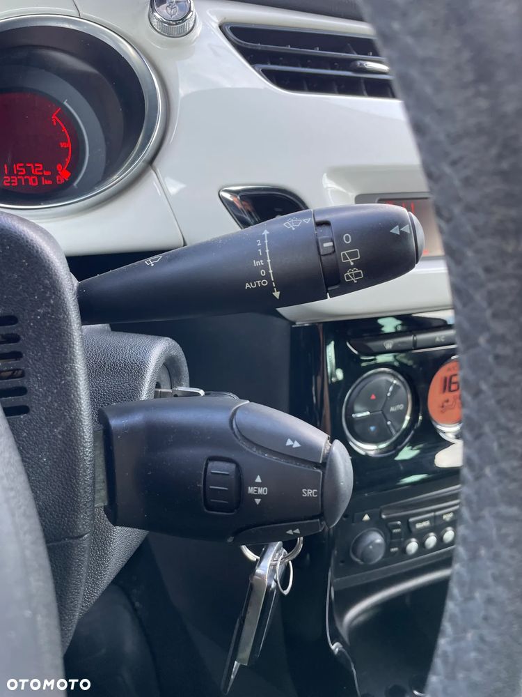 Citroën DS3 1.6 HDi SoChic - 13