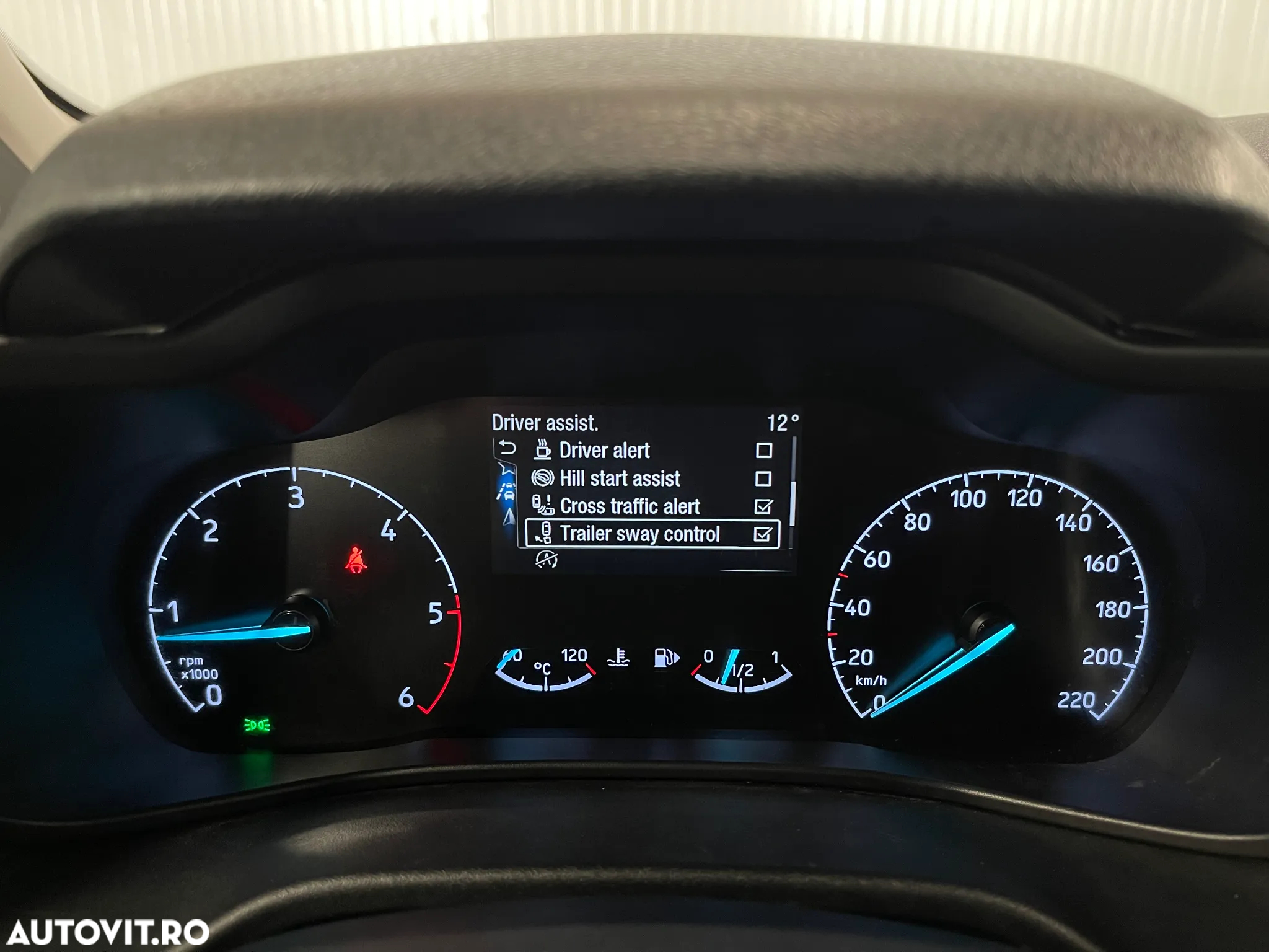 Ford Transit Connect - 18