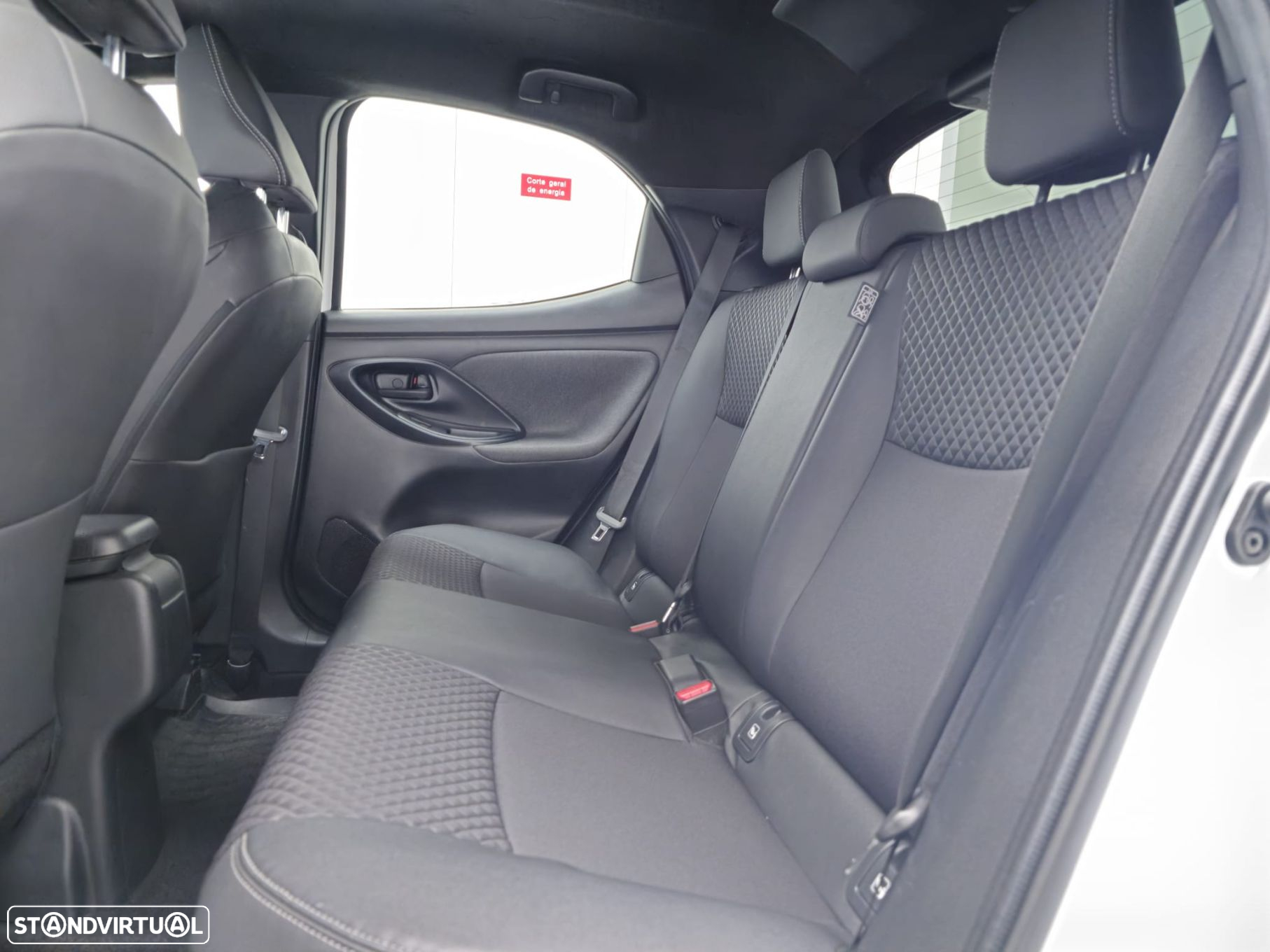 Toyota Yaris - 11