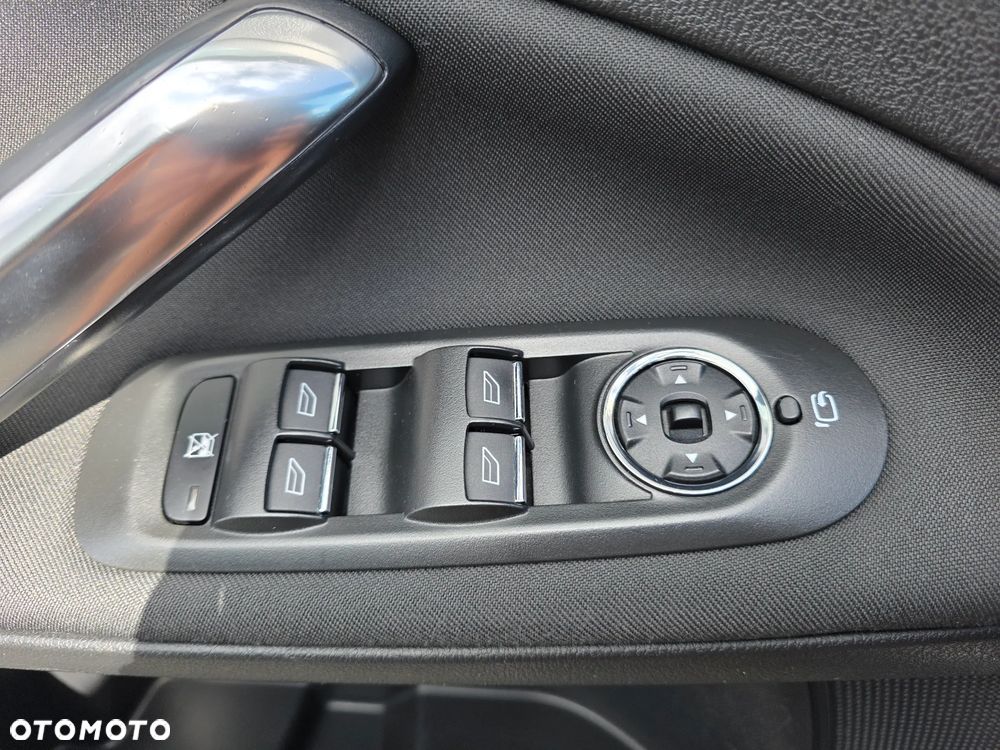 Ford Mondeo 1.6 TDCi Ambiente - 26
