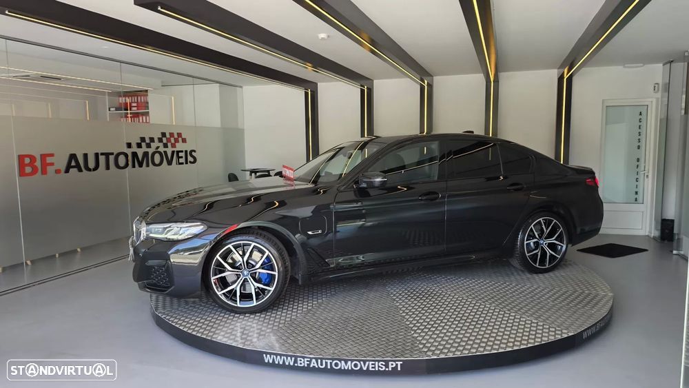 BMW 530 e Pack M - 13