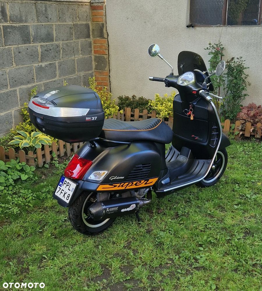Piaggio Vespa - 2