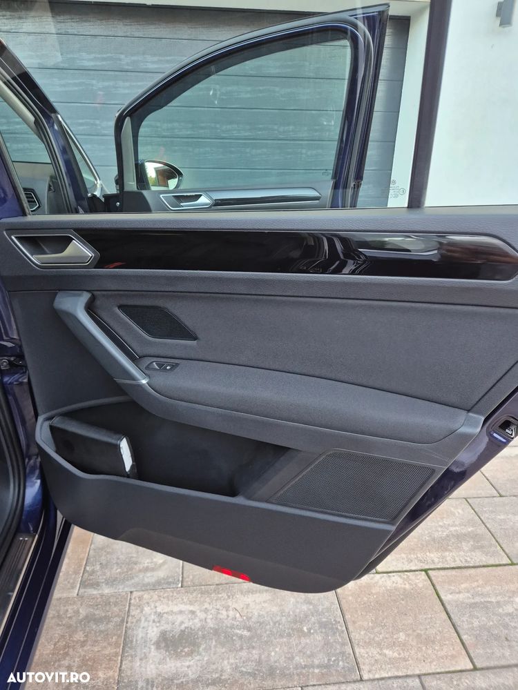 Volkswagen Touran 2.0 TDI Highline - 15