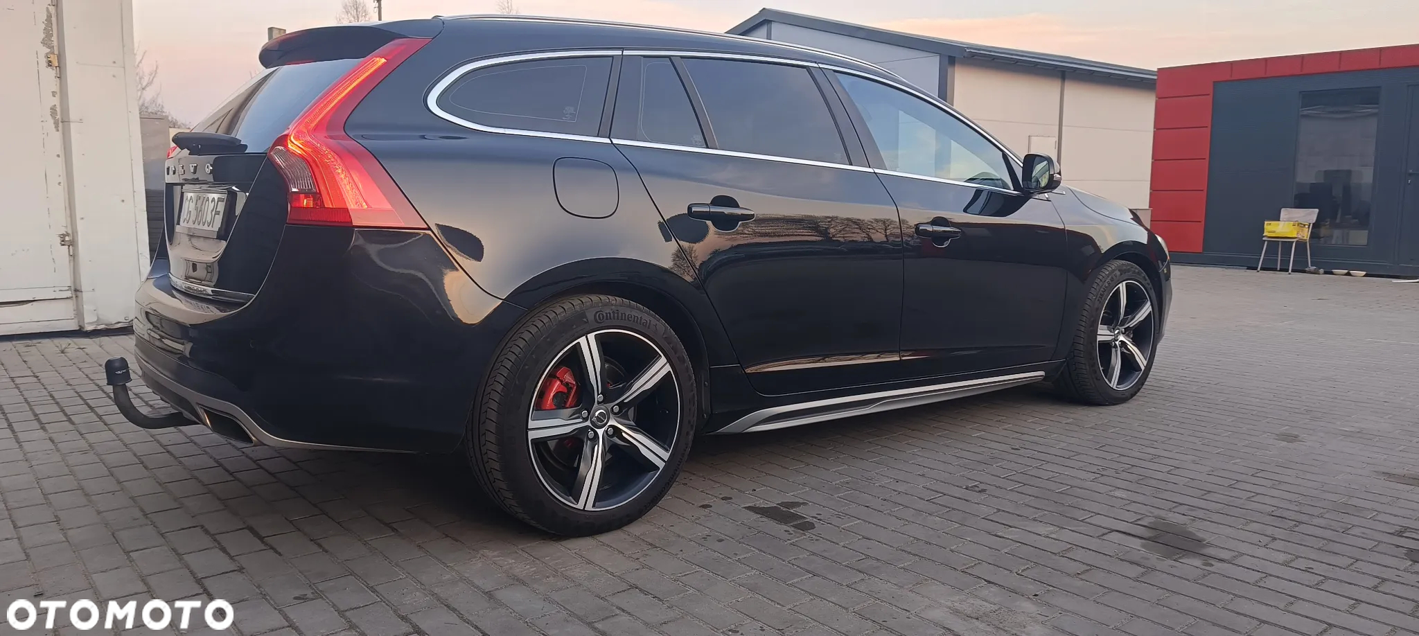 Volvo V60 D6 AWD Plug-in Hybrid Summum - 35