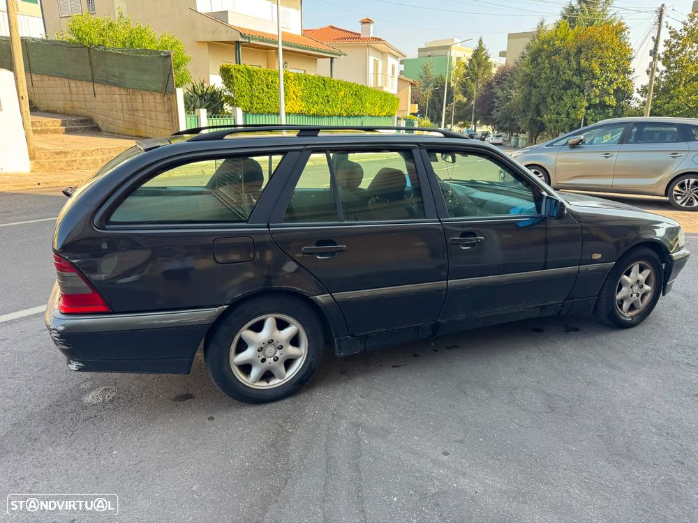 Mercedes-Benz C 200 - 11