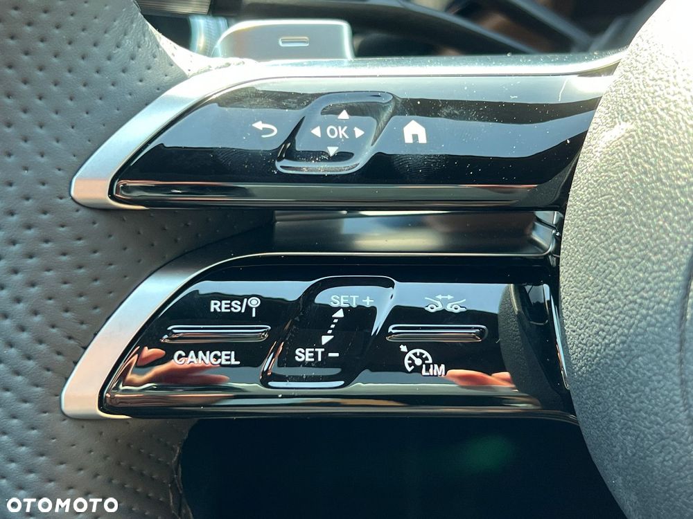 Mercedes-Benz Klasa E 220 d 4-Matic AMG - 30