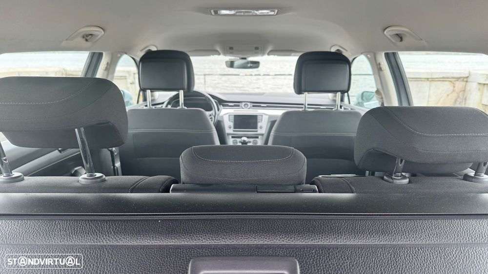 VW Passat Variant 1.6 TDI BlueMotion - 24