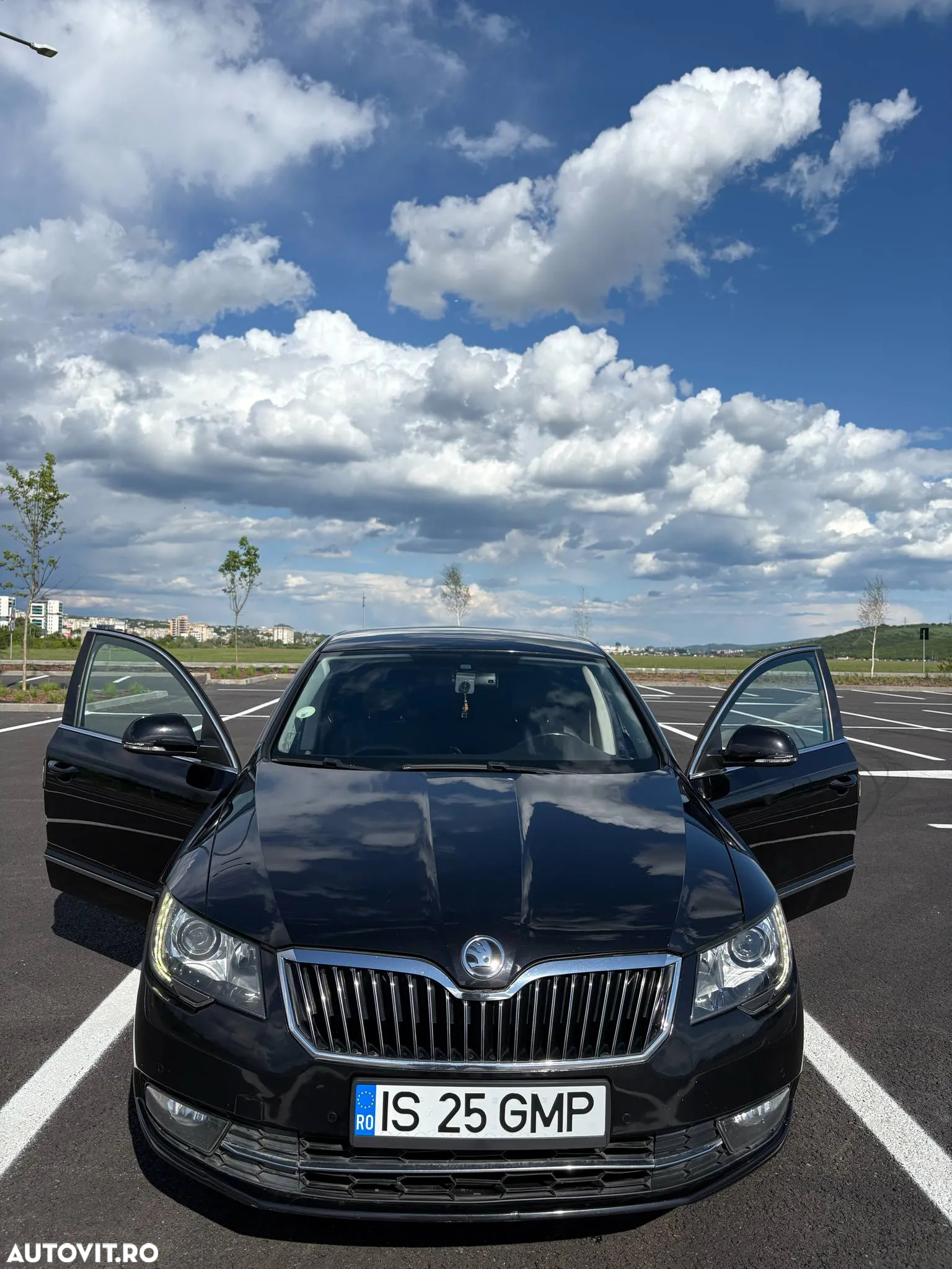 Skoda Superb 2.0 TDI DSG Elegance - 9