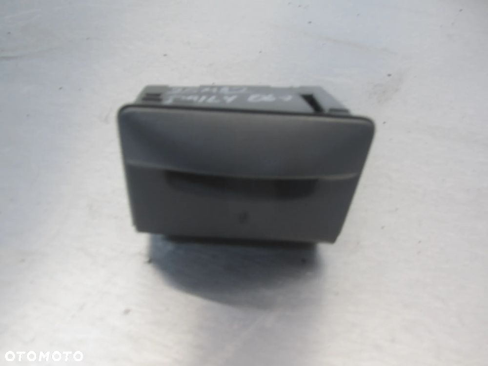 Iveco Daily 06->uchwyt na kubek - 2