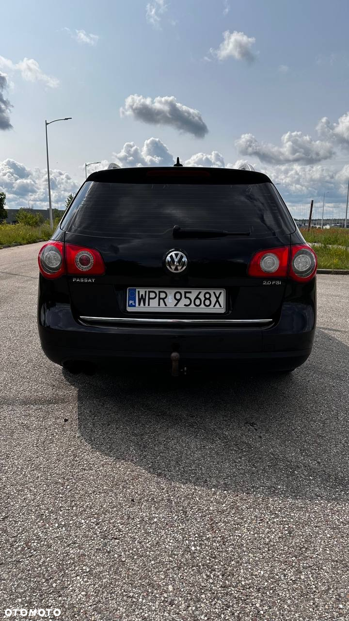 Volkswagen Passat 2.0 FSI Comfortline - 4